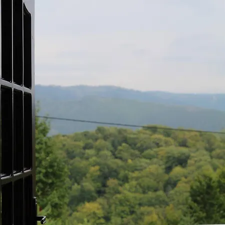 красний краєвид