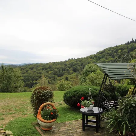 красний краєвид Яремча