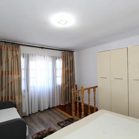 красний краєвид *